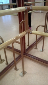 Кронштейн напольный угловой (двухрядный) - fgospostavki.ru - Белово