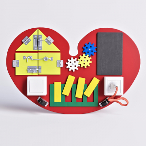 Бизиборд «Любящее сердце» - fgospostavki.ru - Белово