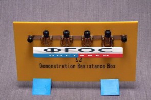 Набор резисторов на панели - fgospostavki.ru - Белово